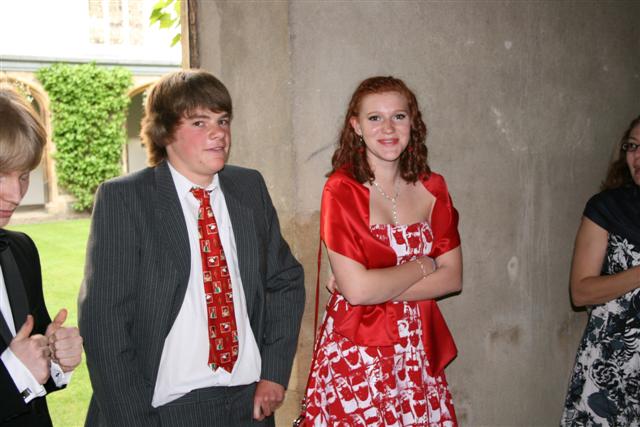 618x404 pixels (56K)